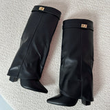 Abril | Botas de cuero negro
