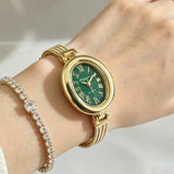 El reloj ovalado Genevieve