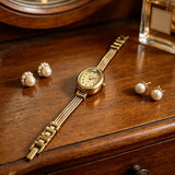 El reloj ovalado Genevieve