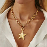 Collar de estrella Celeste